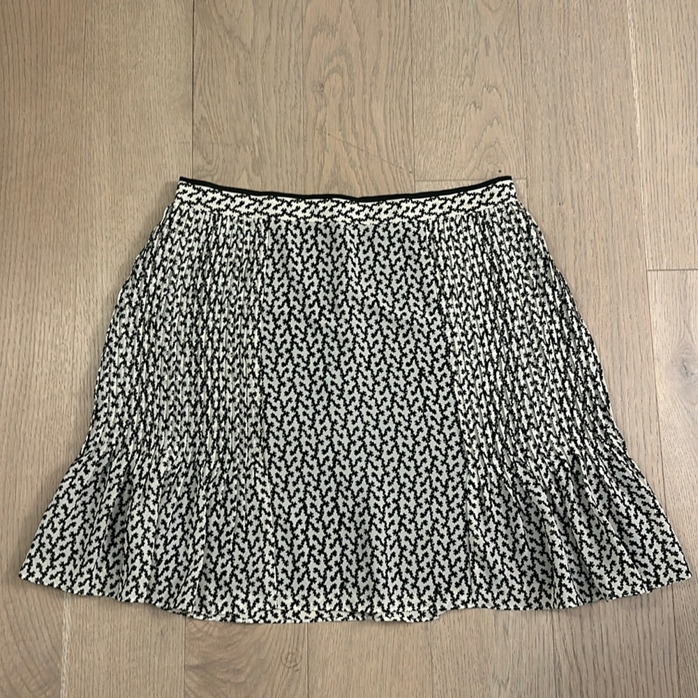 NWOT Reiss Yellow and Black Chiffon Mini Pleated Skirt Size US 8 / UK 12 / EU 40